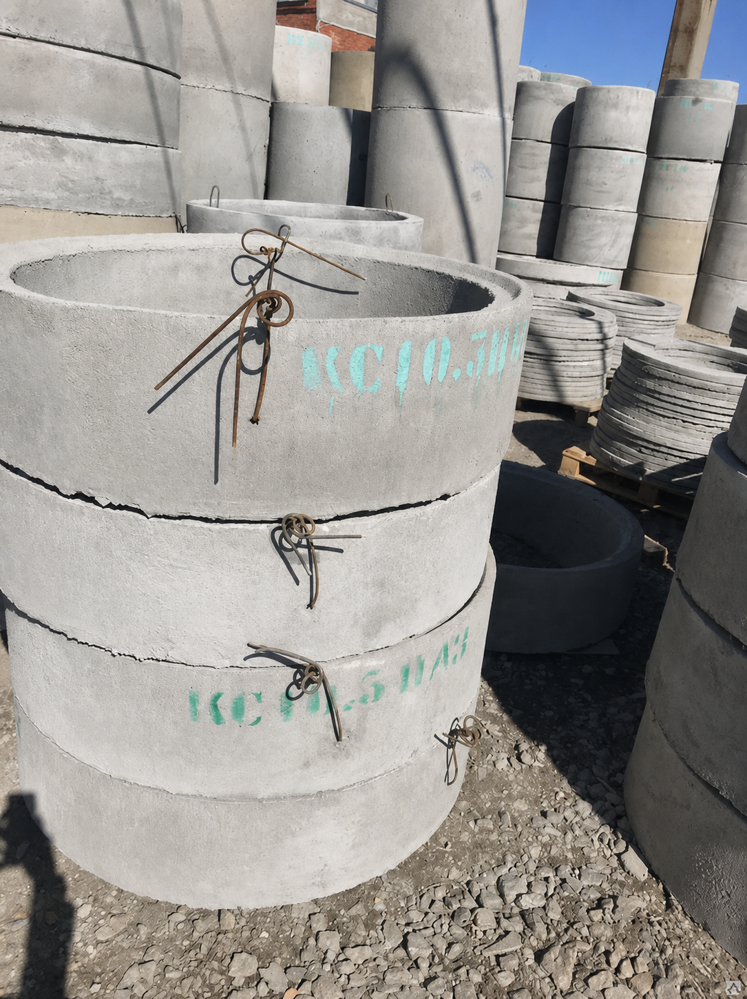 Кольцо бетонное колодезное стеновое КС 10-3 / КС 10-3 паз